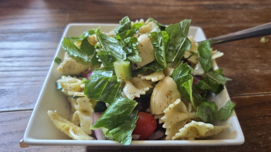 Dill Cucumber Tomato Pasta.jpg