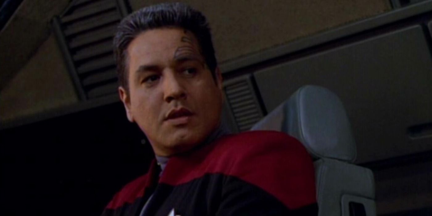 Voyager Chakotay.jpg